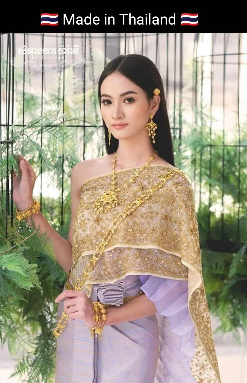 Cambodia wedding costume : ชุดไทยโดยนางแบบกัมพูชา: Khmer wedding dress. Cambodia history.Asean costume.