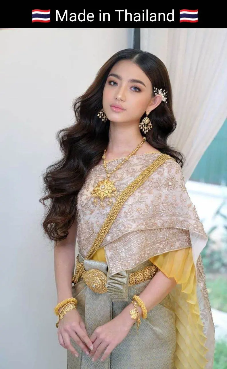 Cambodia wedding costume : ชุดไทยโดยนางแบบกัมพูชา: Khmer wedding dress. Cambodia history.Asean costume.