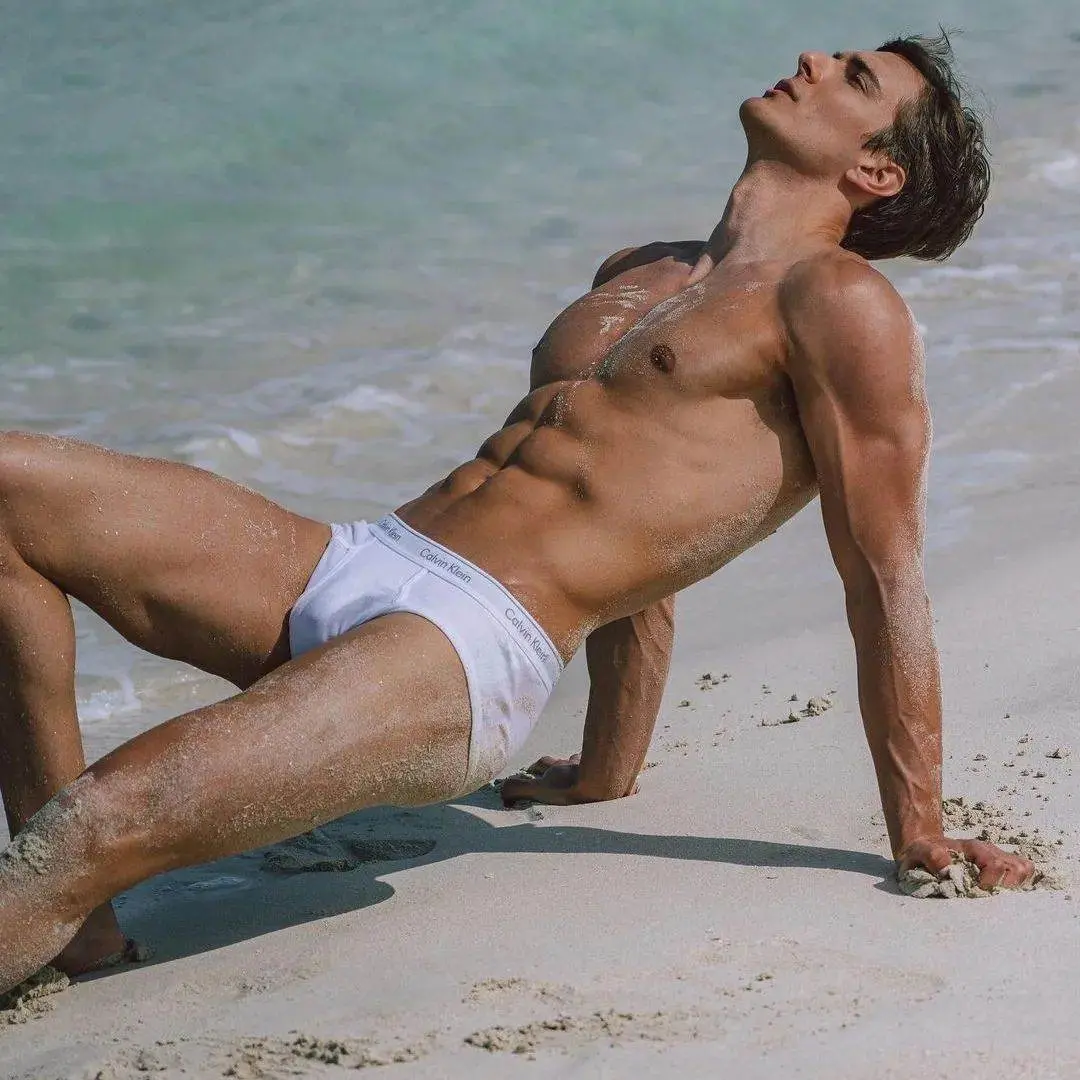 Hot men in underwear 675