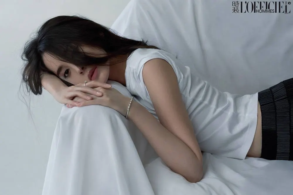 Gulinazha @ L&rsquo;Officiel Hommes China April 2023