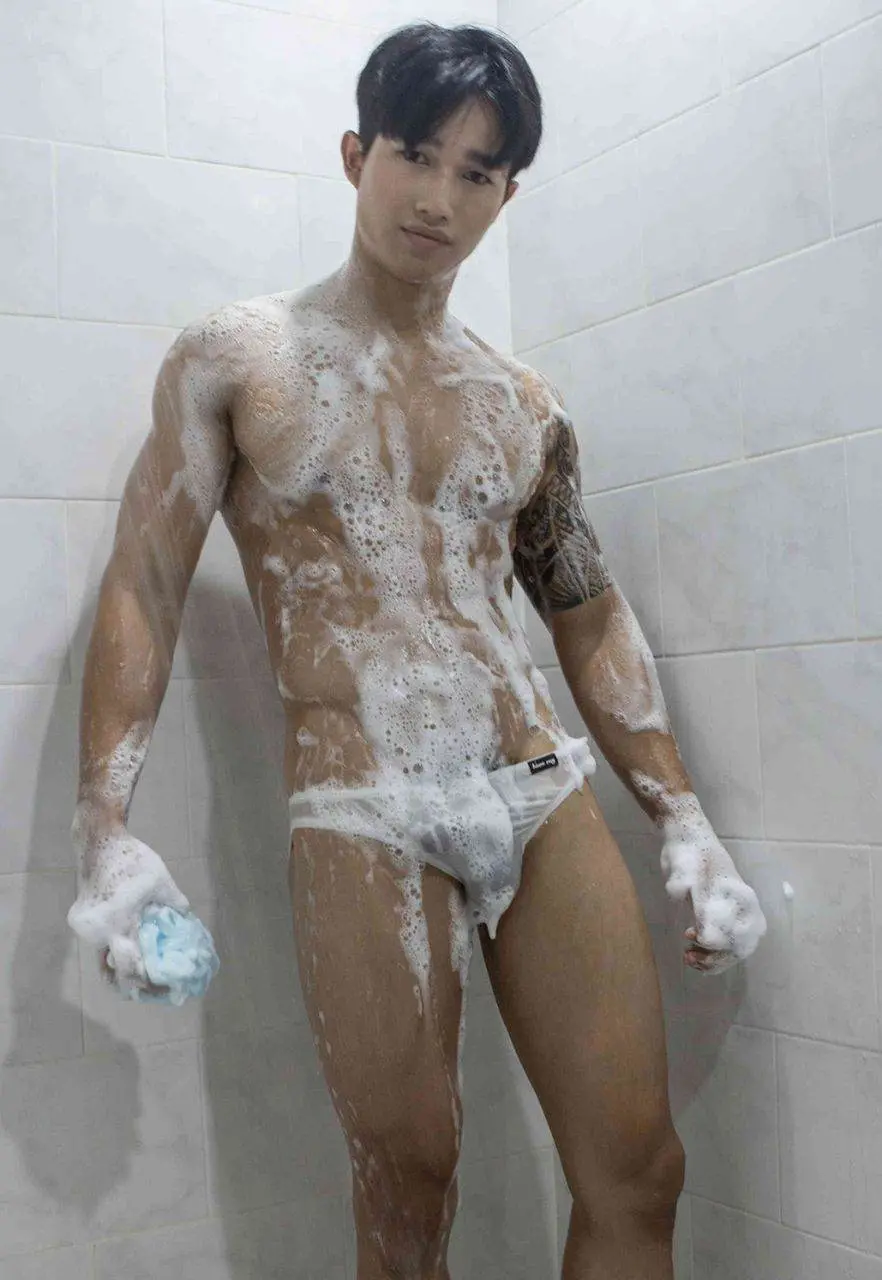 ส่องผู้ชายอาบน้ำ 16
