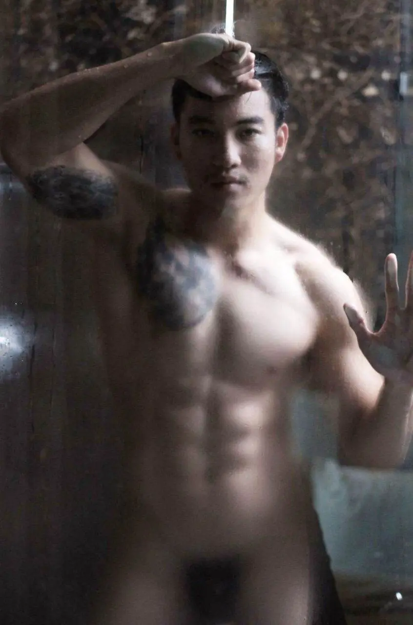 ส่องผู้ชายอาบน้ำ 18