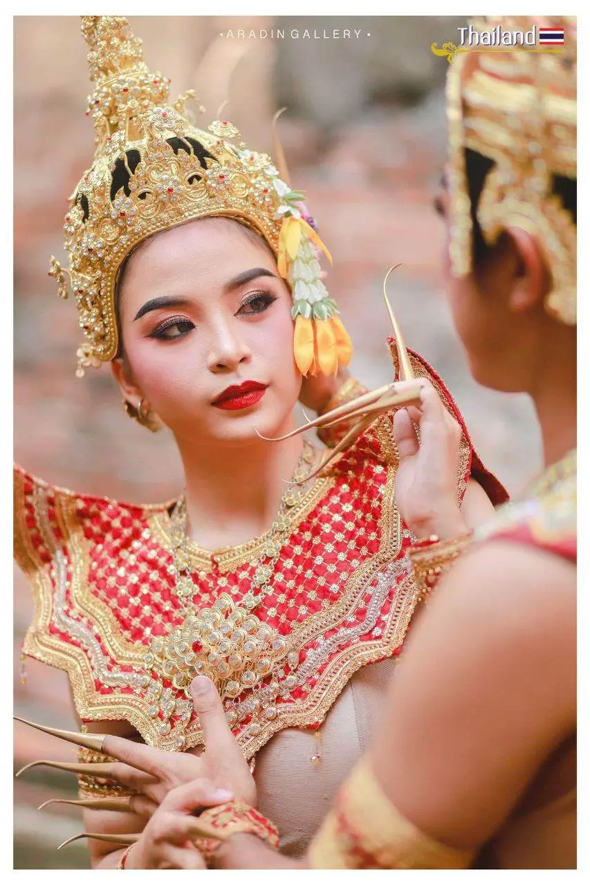 🇹🇭 THAILAND | &ldquo;Lakorn Chatri&rdquo; Thai Dance