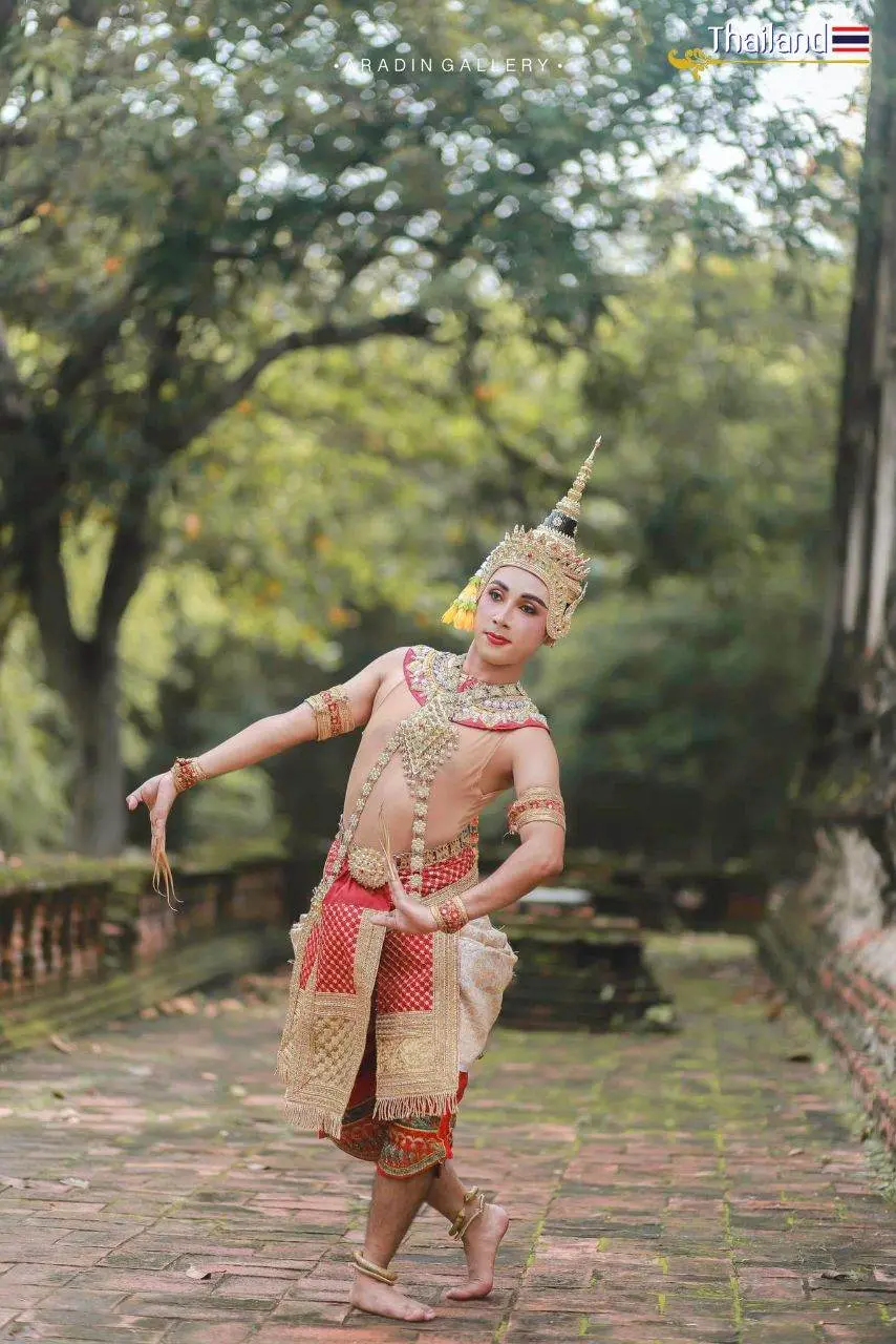 🇹🇭 THAILAND | &ldquo;Lakorn Chatri&rdquo; Thai Dance