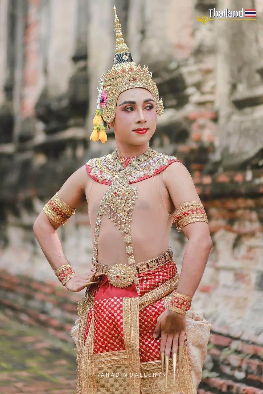 🇹🇭 THAILAND | &ldquo;Lakorn Chatri&rdquo; Thai Dance