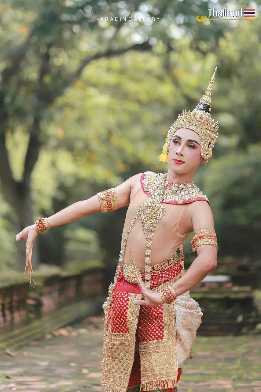 🇹🇭 THAILAND | &ldquo;Lakorn Chatri&rdquo; Thai Dance