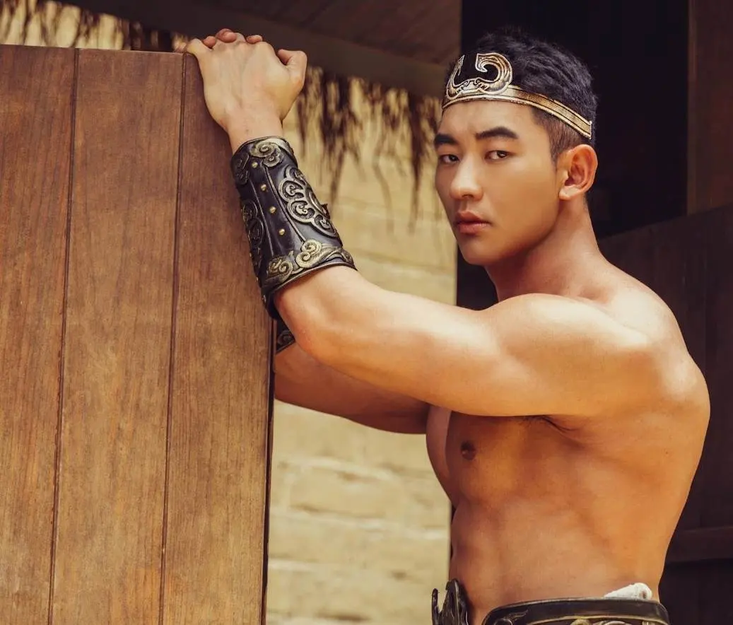 หนุ่มหล่อขึ้นปก 1122.5