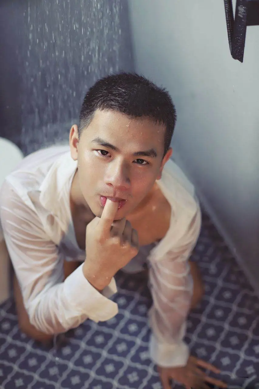 ส่องผู้ชายอาบน้ำ 23