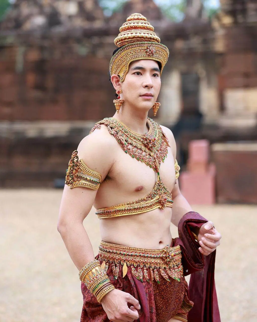 ผู้ชายหน้าร้อน
