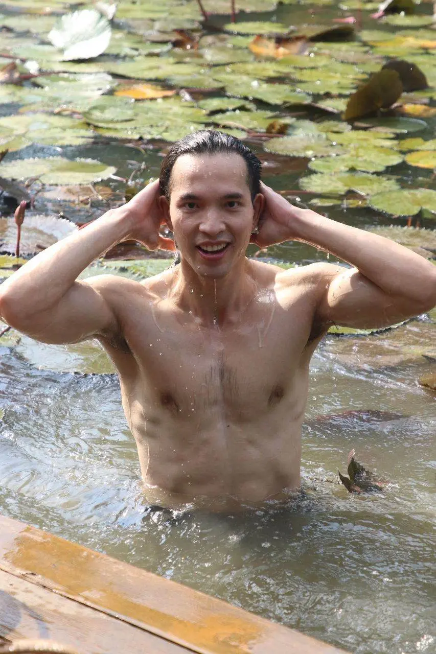 ผู้ชายหน้าร้อน