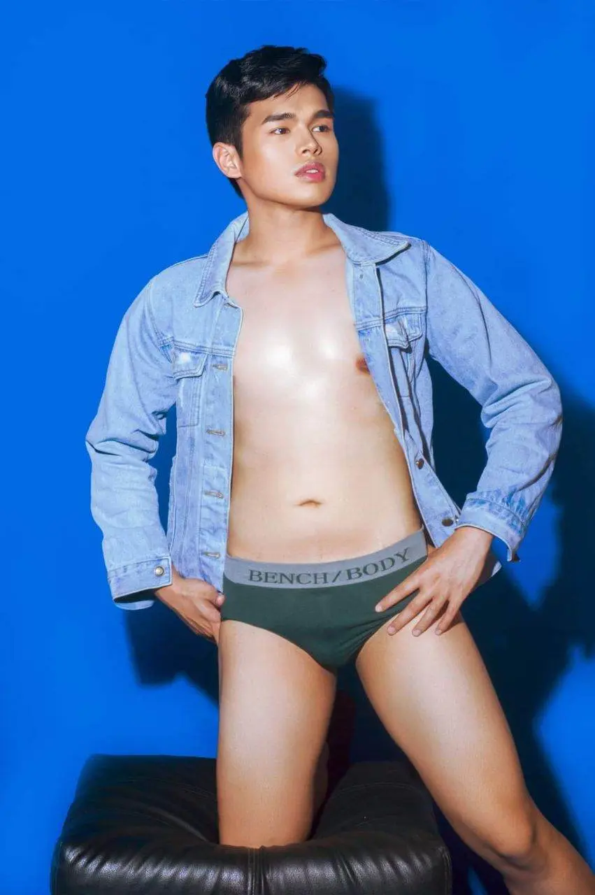 มากกว่ารัก