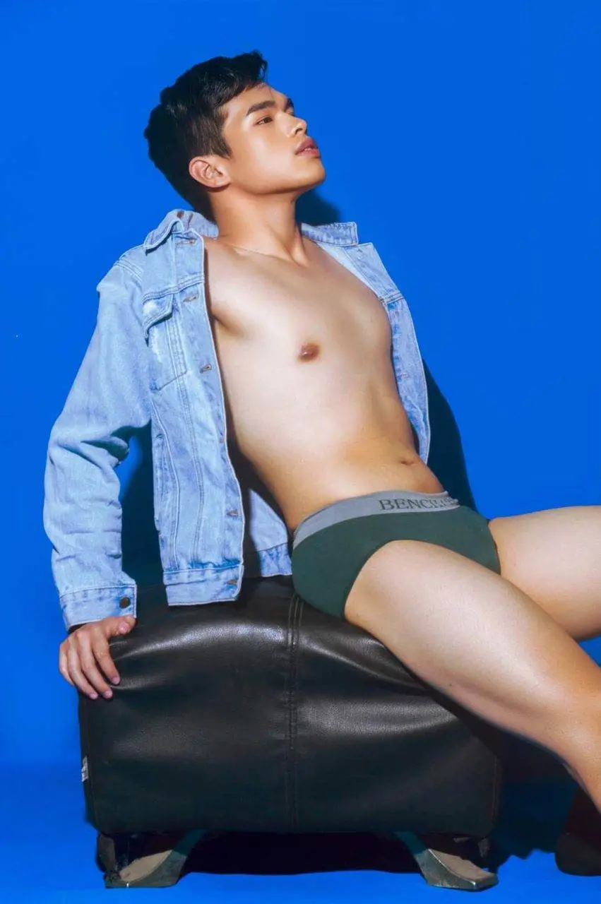 มากกว่ารัก