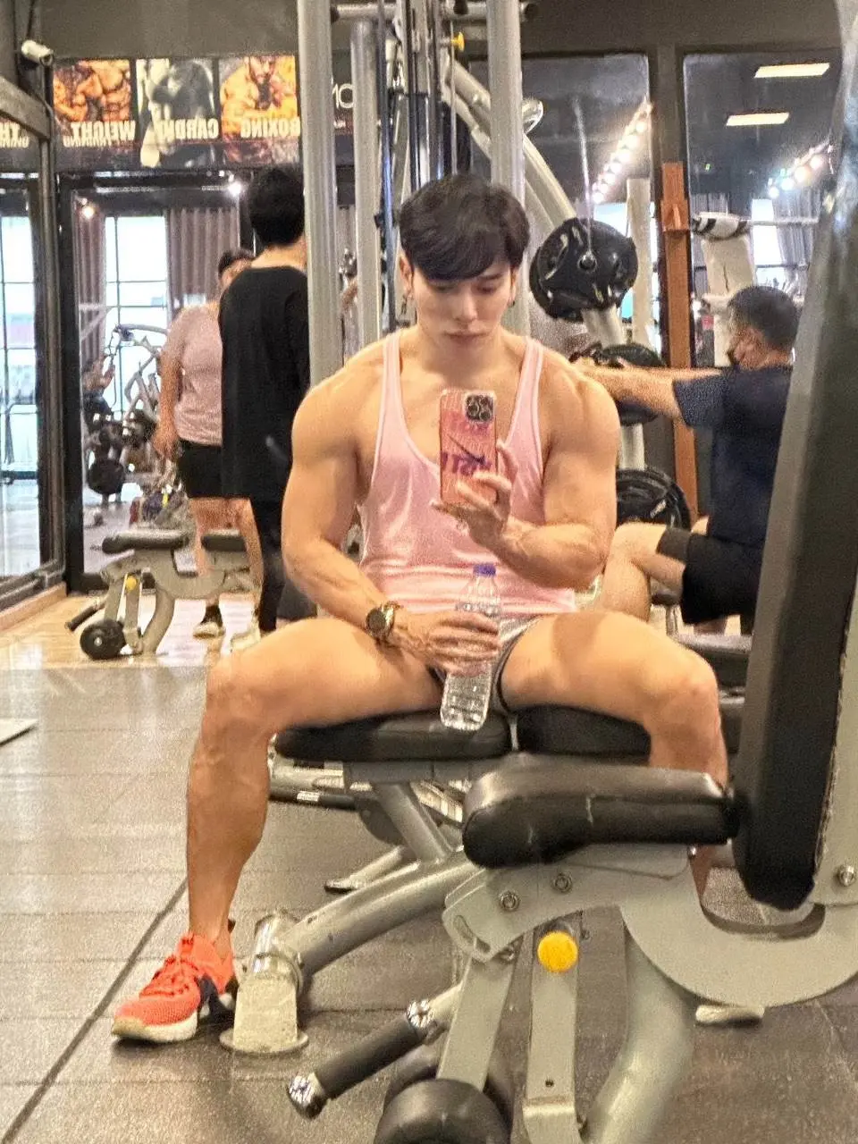 ผู้ชายให้ท่า [2]