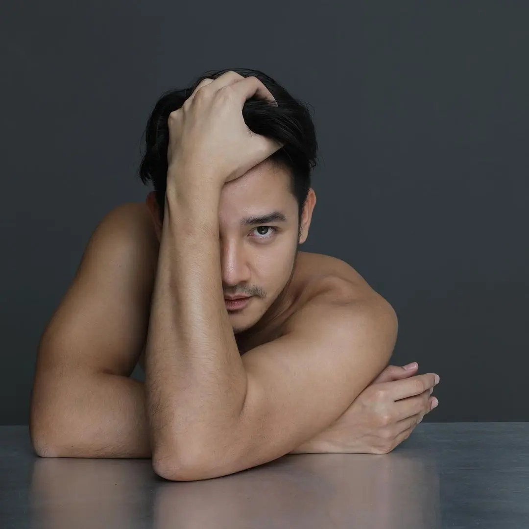 ผัวชื่อรอน