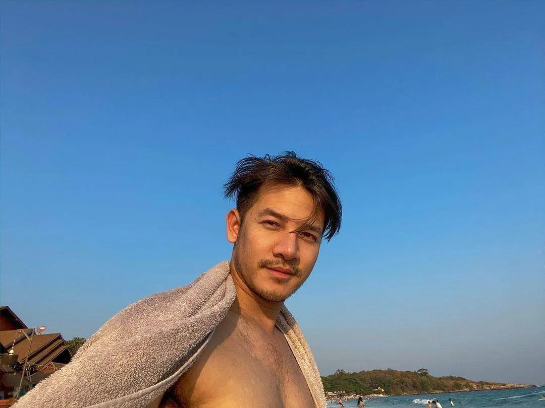 ผัวชื่อรอน