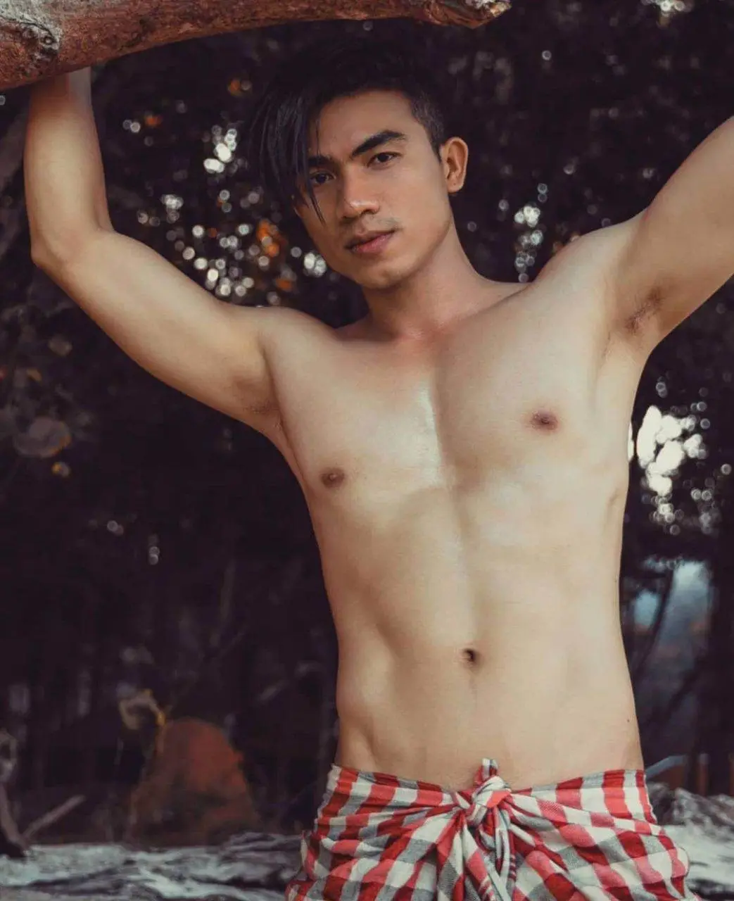 หนุ่ม..ผ้าขาวม้า