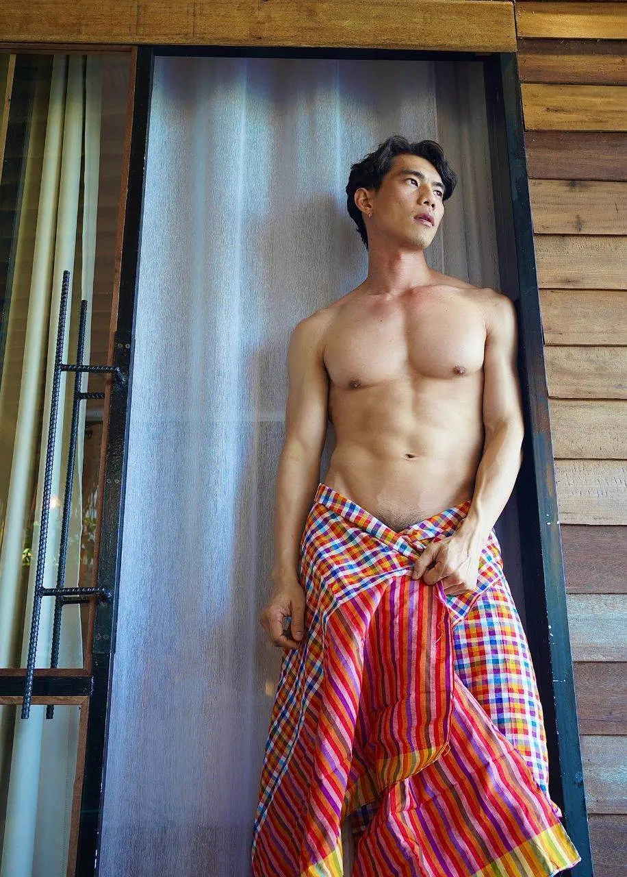 หนุ่ม..ผ้าขาวม้า