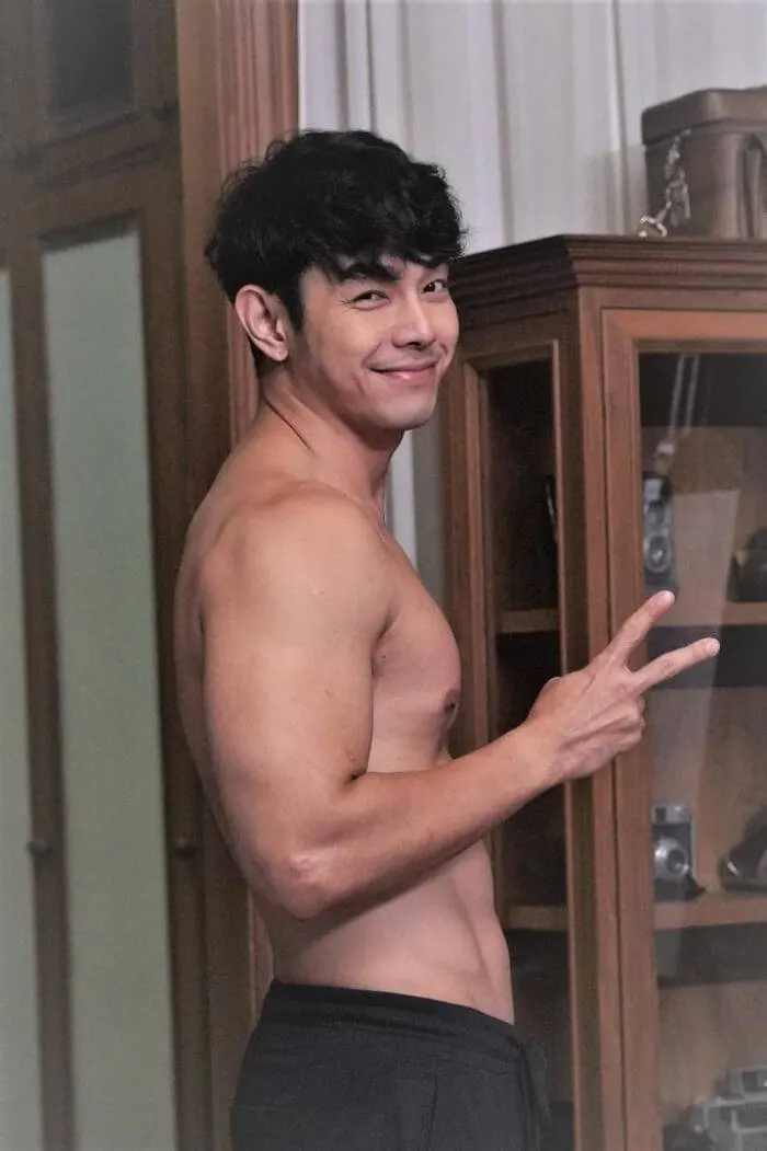 พ่อนิวและพวกพ้อง