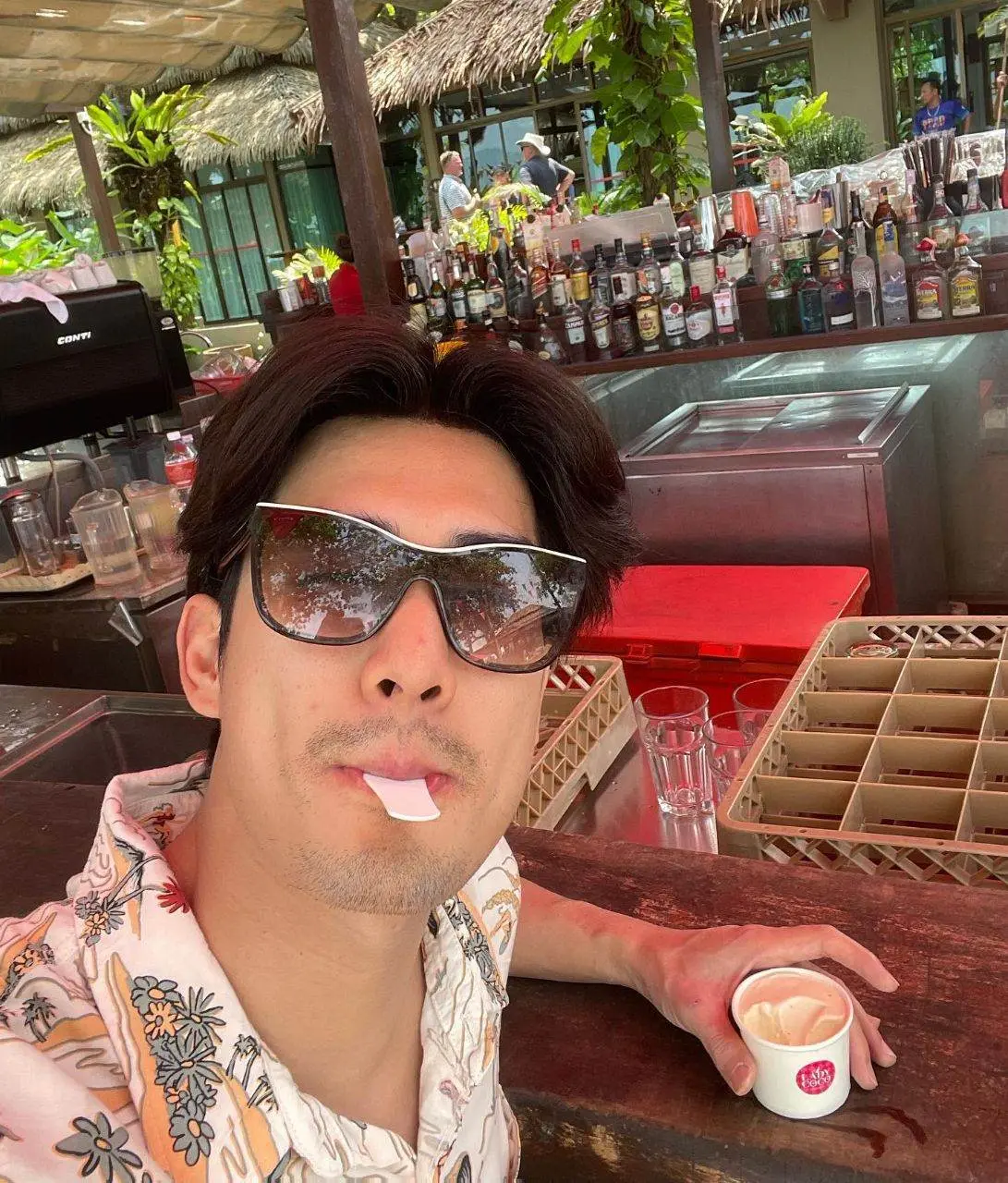 พ่อนิวและพวกพ้อง