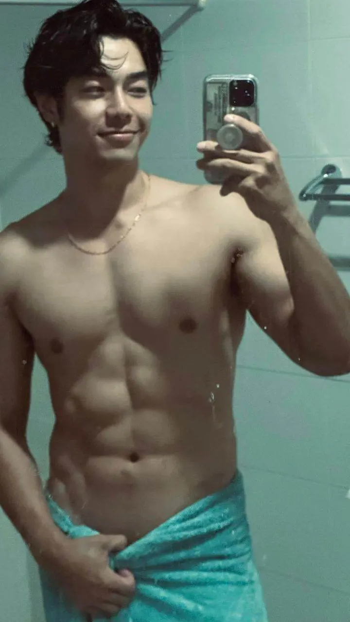 หล่อเข้มละมุนละไม