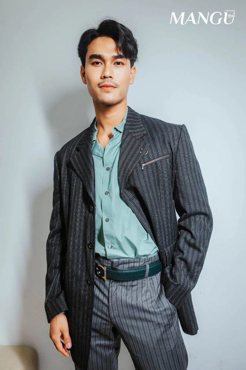 หล่อเข้มละมุนละไม