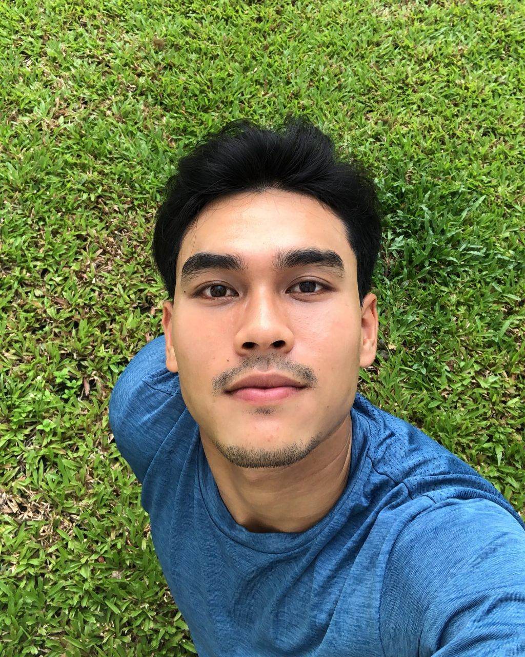 หล่อเข้มละมุนละไม