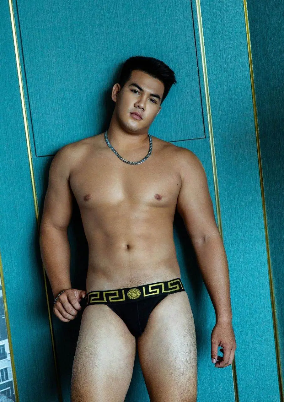 เลียไม่เบื่อ