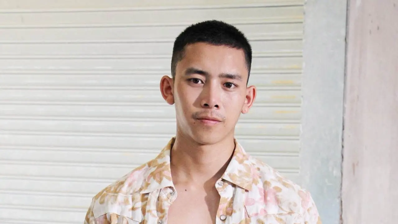 เลียไม่เบื่อ
