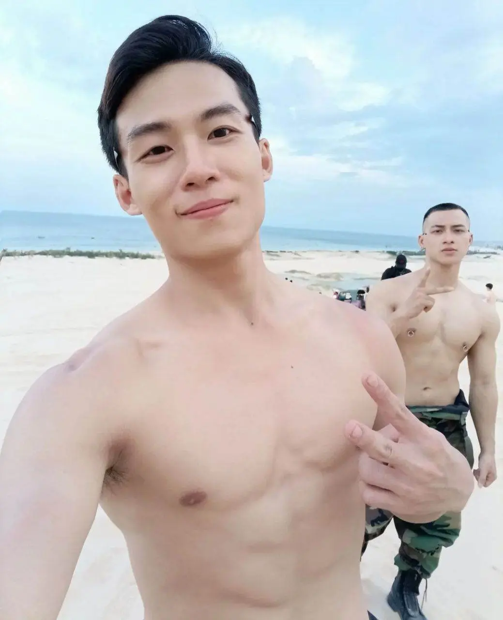ผู้ชายแข็งแรง