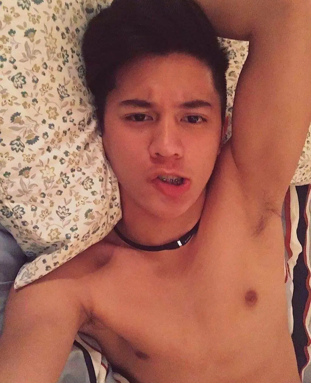 หลงรัก..รักแร้หนุ่ม
