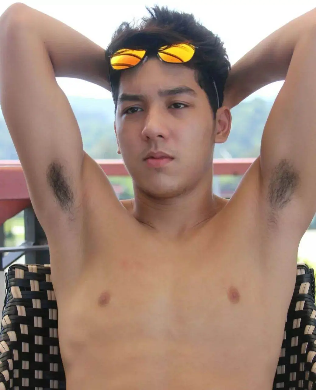 หลงรัก..รักแร้หนุ่ม