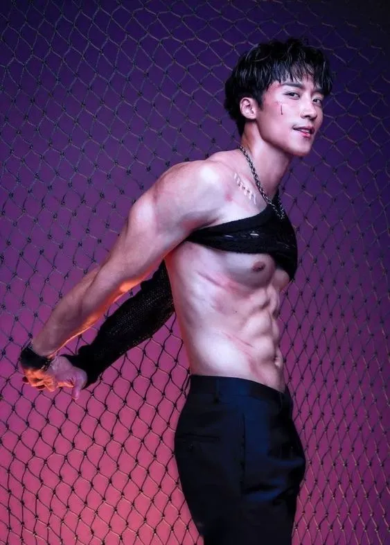 ถอดโชว์เรือนร่าง 2808