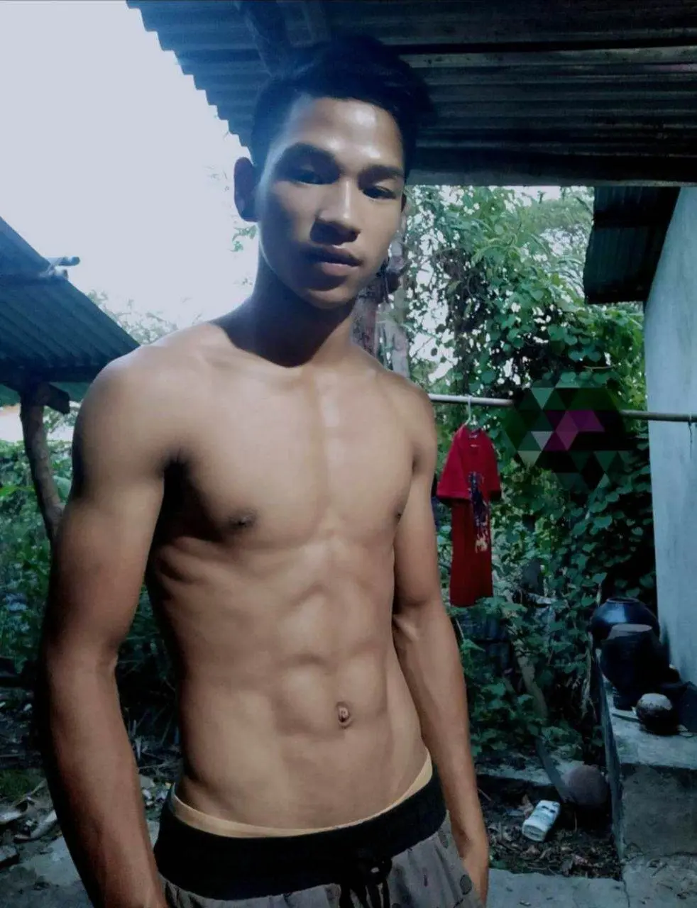 หนุ่มพม่า..บ้านๆ