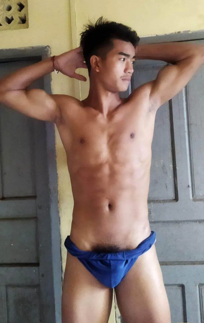 หนุ่มพม่า..บ้านๆ