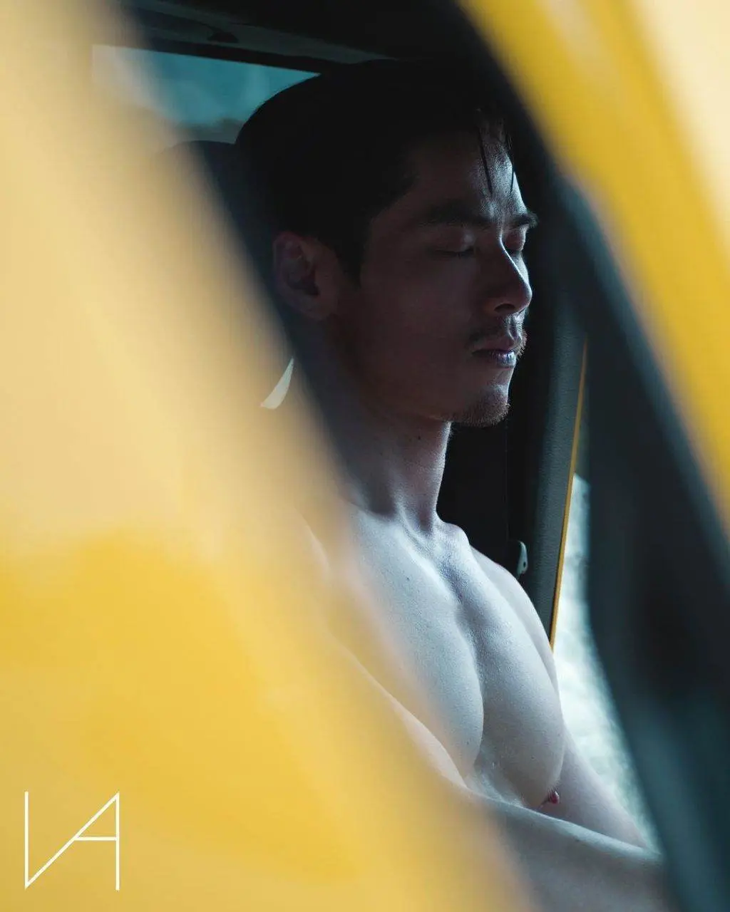 พาเชยชมหนุ่มๆ
