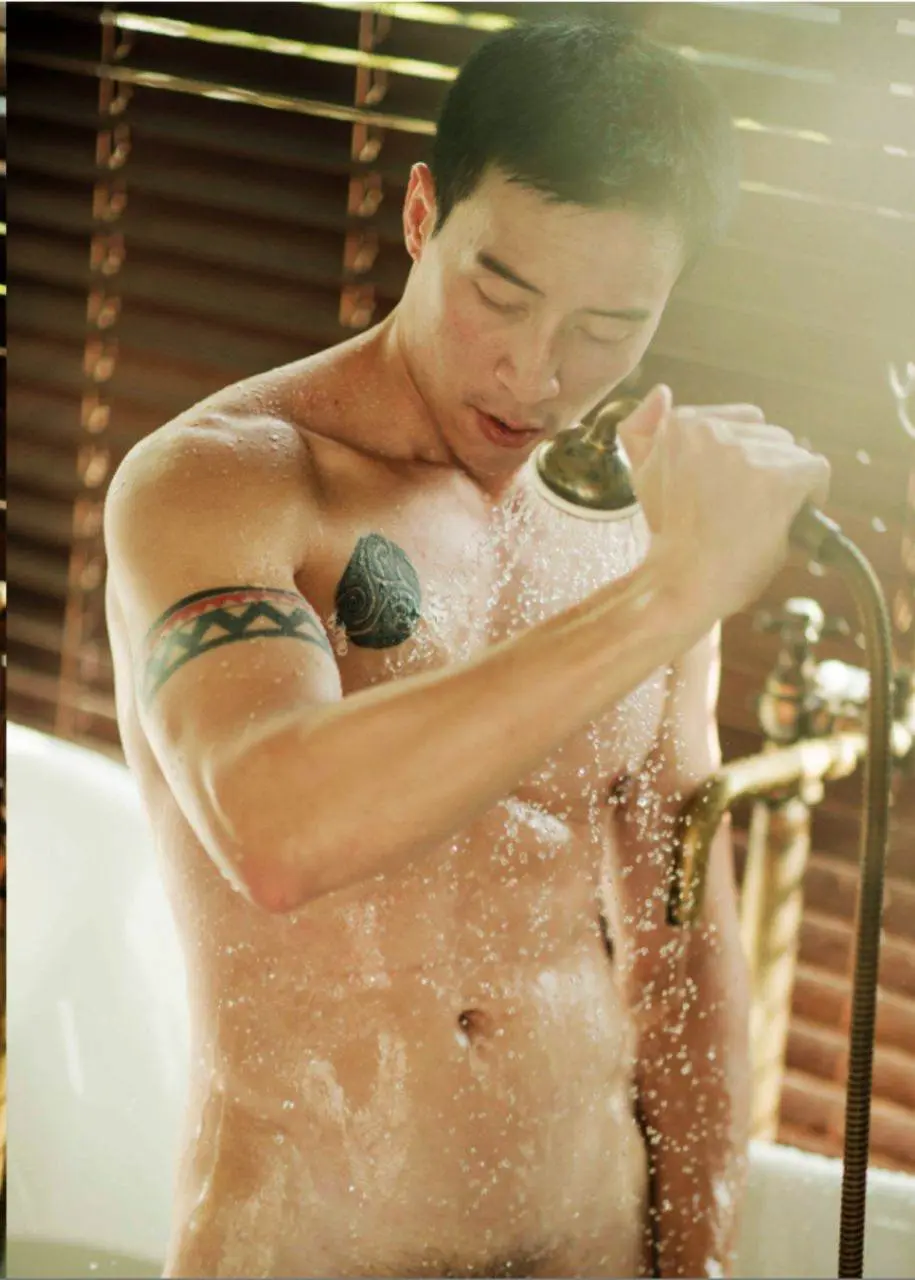 ส่องผู้ชายอาบน้ำ 35