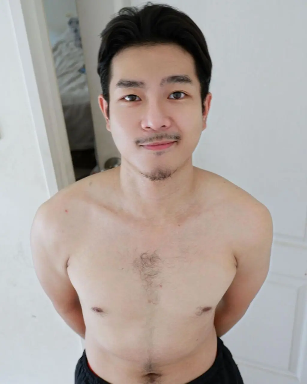 ผู้ชายหน้าร้อน