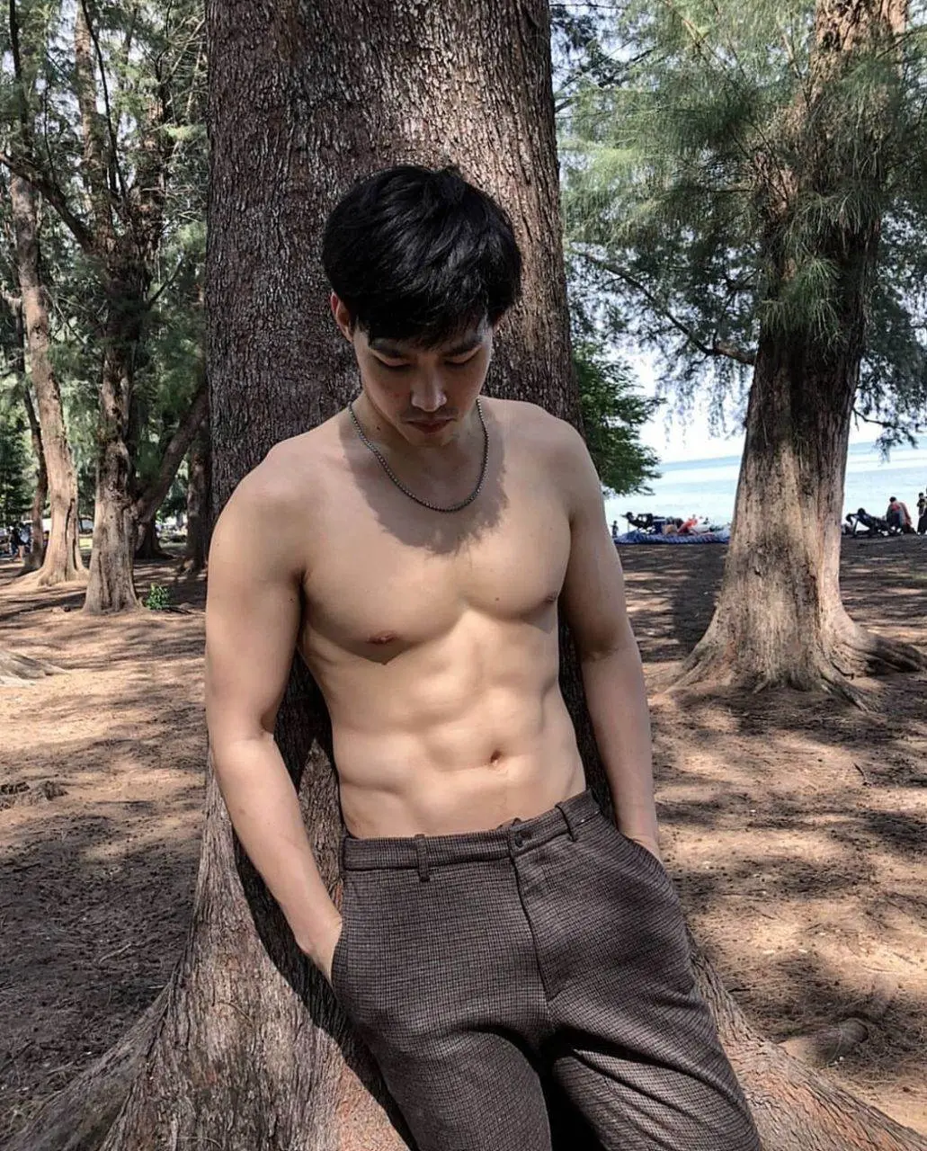 ผู้ชายหน้าร้อน2