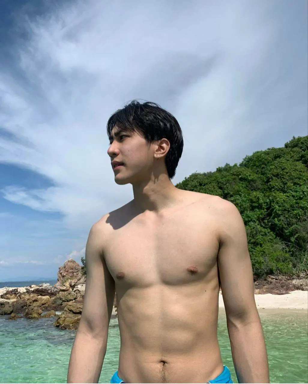 ผู้ชายหน้าร้อน2