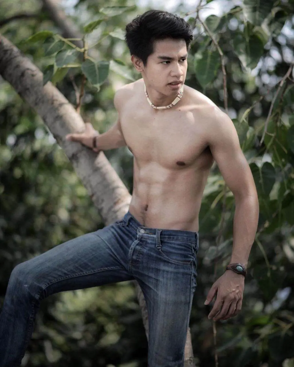 ผู้ชายหน้าร้อน2