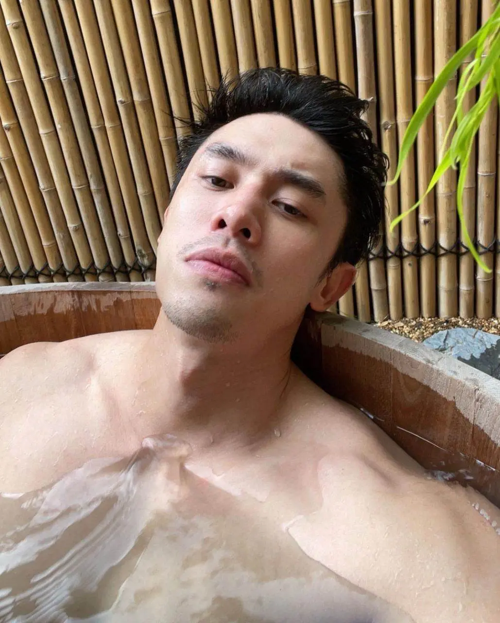 ผู้ชายหน้าร้อน3
