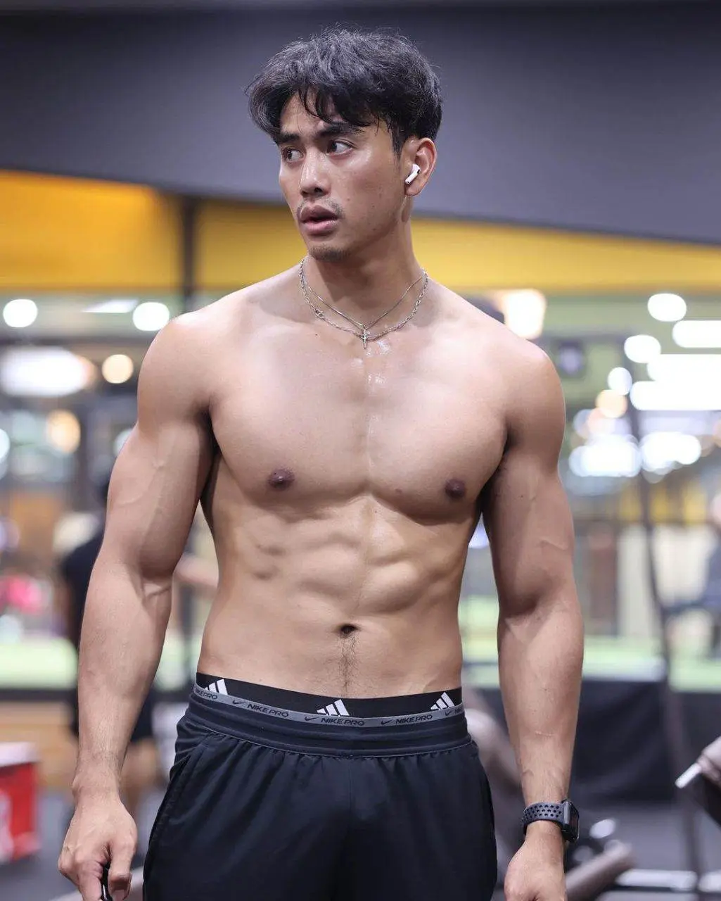 ร้อนเลยอัดอั้น