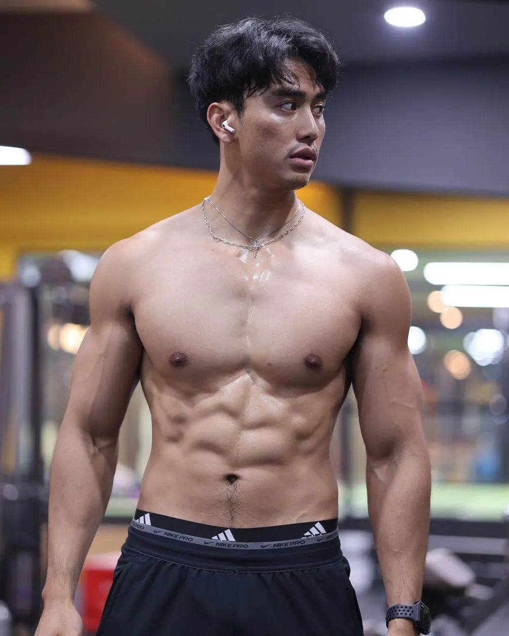 ร้อนเลยอัดอั้น