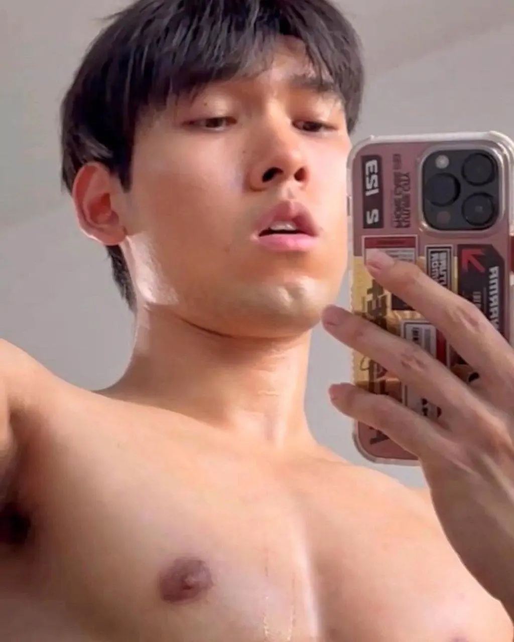 แน่นแค่ไหนจะไม่ร้องแค่ครางเบาๆ