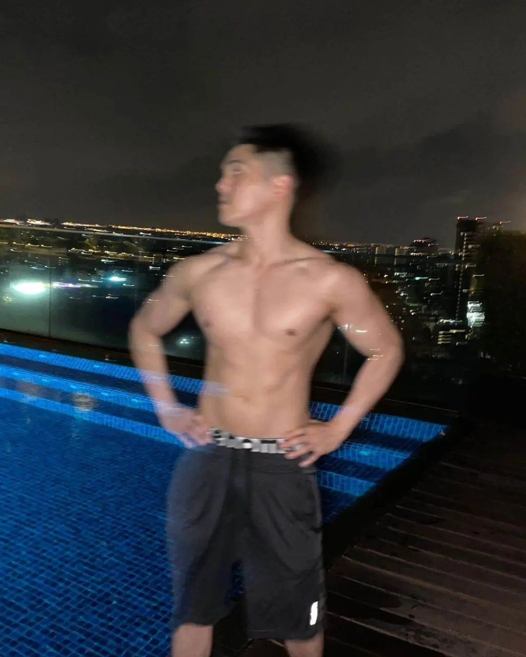 แน่นแค่ไหนจะไม่ร้องแค่ครางเบาๆ
