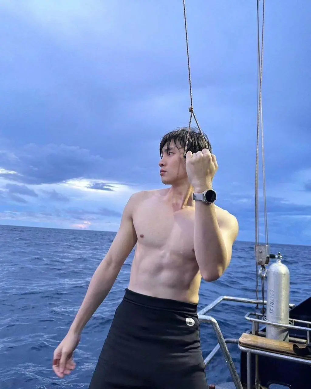ขาวล่ำหล่อมาเลียกัน