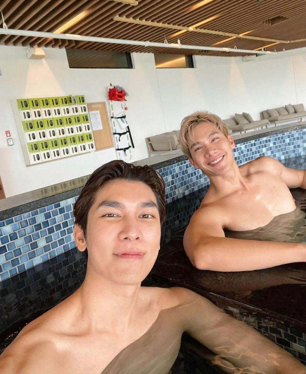 น่าร้อนที่แสนแซ่น