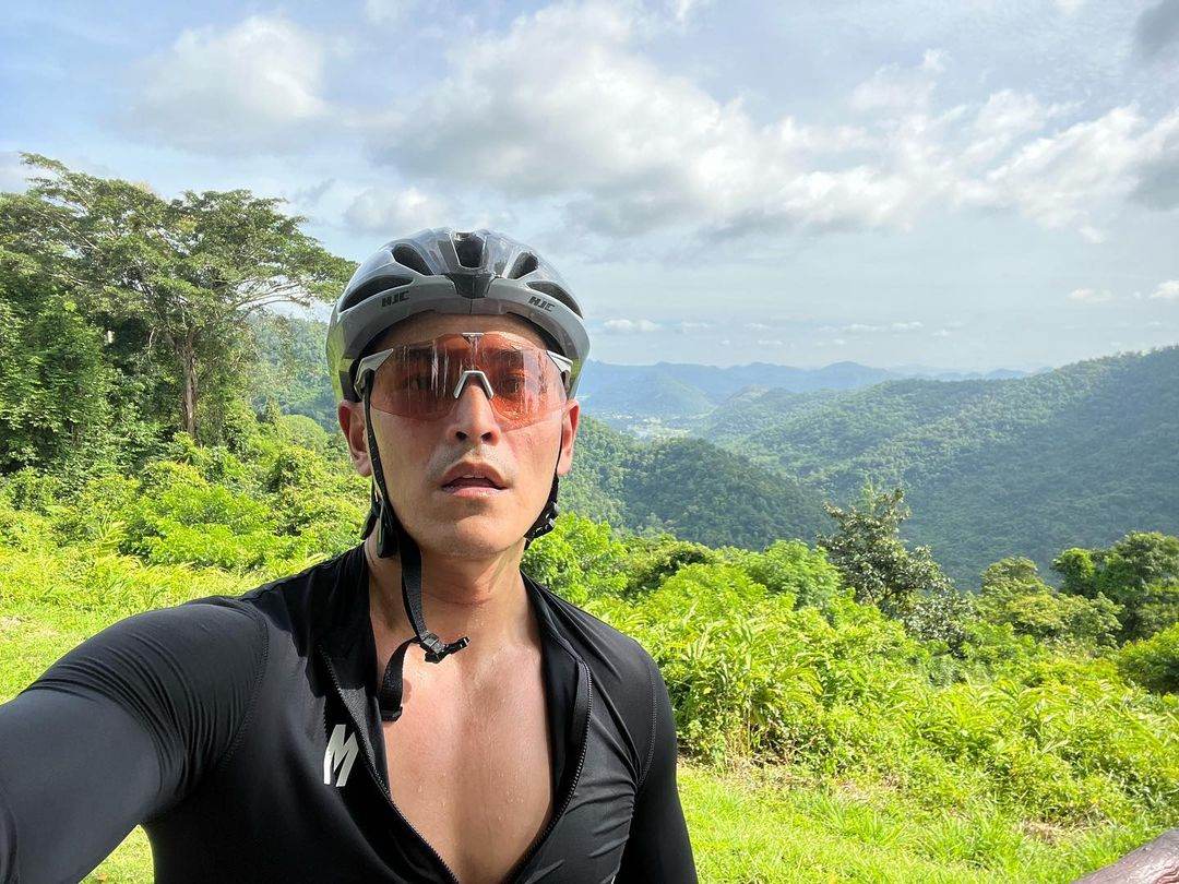 พ่อสงกรานต์กล้ามโต