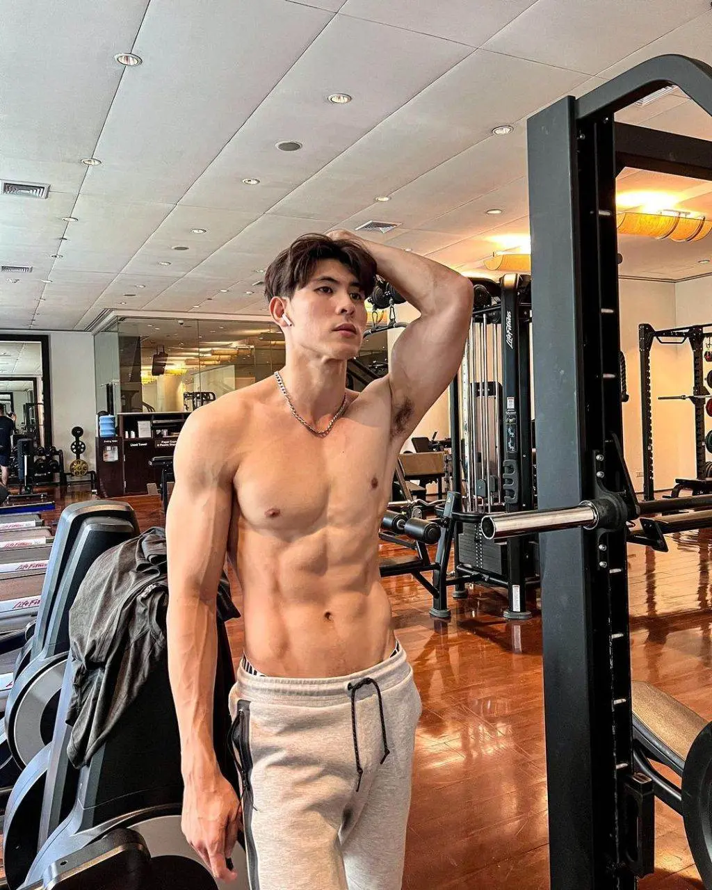 คลั่งรักผช.หน้าร้อน