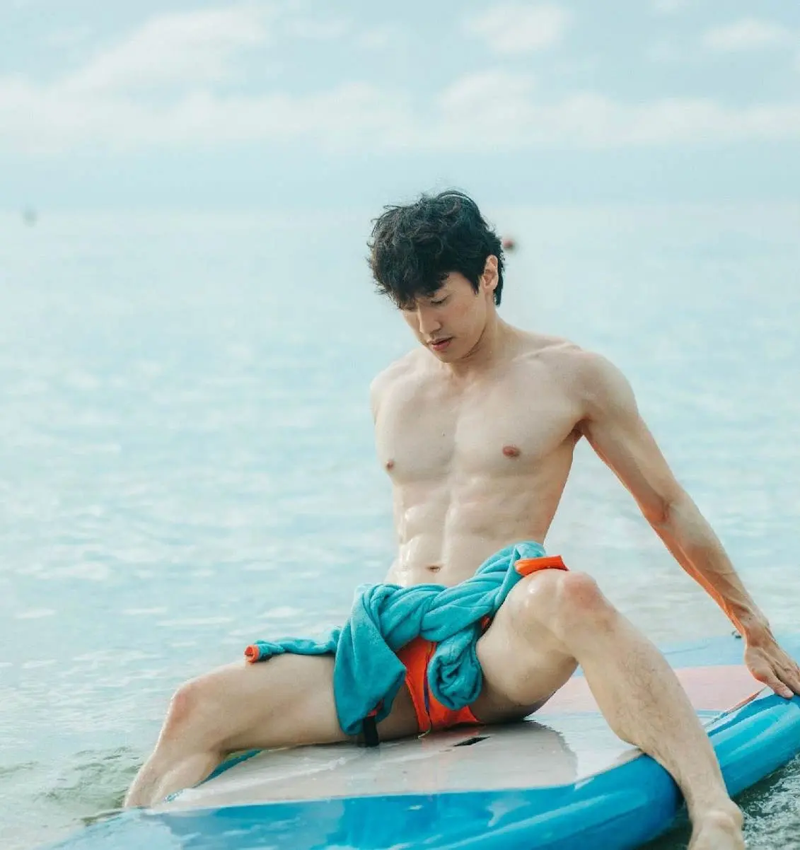 หนุ่มหล่อขึ้นปก 1138.10